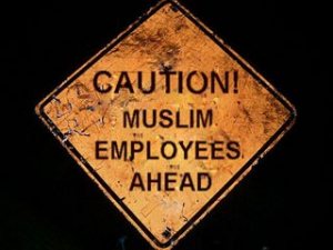 islamophobicsign2-vi