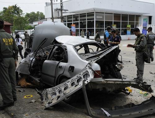 car_bomb_photos008--500x380