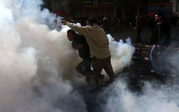 tear-gas-tahrir