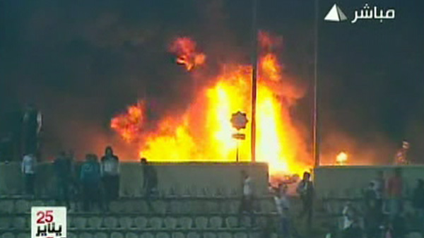 600_egypt_soccer_riot_120201
