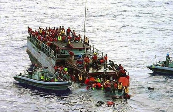 bote-de-refugiados-en-australia