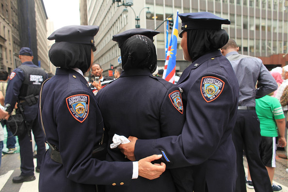 Under DeBlasio, New York City now has women policebagheads!