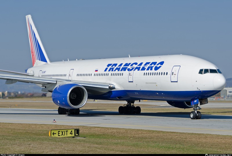 EI-UNT-Transaero-Airlines-Boeing-777-200_PlanespottersNet_262405