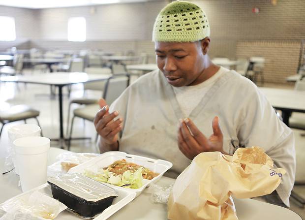 halal_food_prisons-1