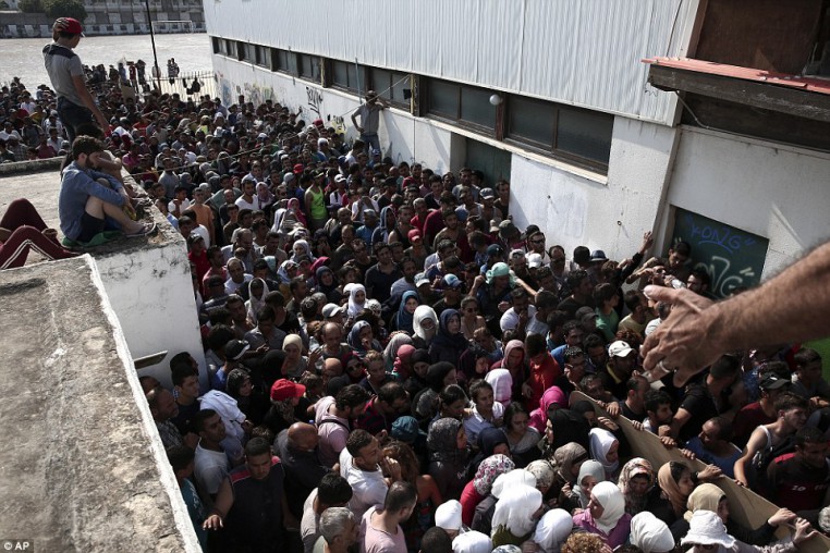 muslim-refugees-turn-violent-over-demand-for-immigration-papers