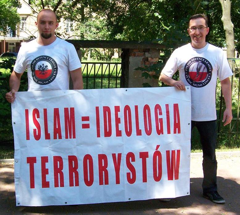 http://www.barenakedislam.com/wp-content/uploads/2016/03/Polish-Defence-League-anti-Islam-banner11-1.jpg