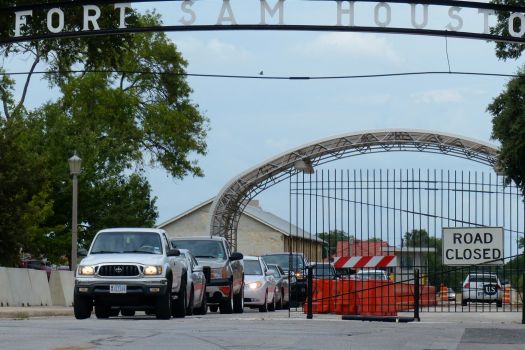 TEXAS: SAUDI MUSLIM detained at Fort Sam Houston in San Antonio who crashed through gate with explosives reportedly found in his vehicle